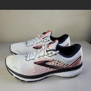 Brooks ghost 13 running shoes women’s 9.5